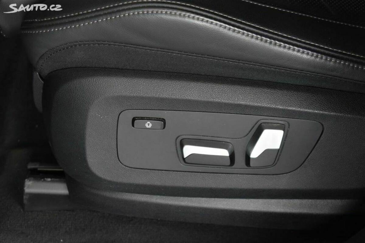 Fotografie vozu - klik pro zvětšení