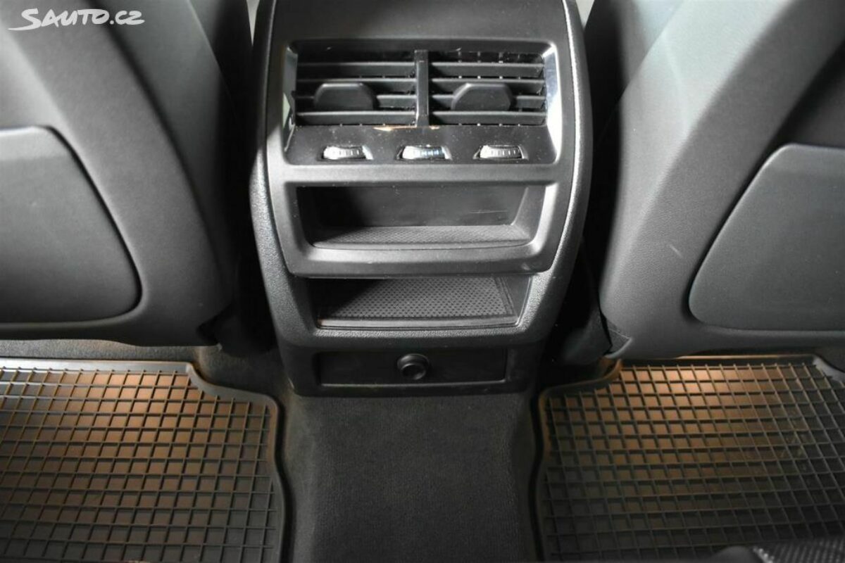 Fotografie vozu - klik pro zvětšení