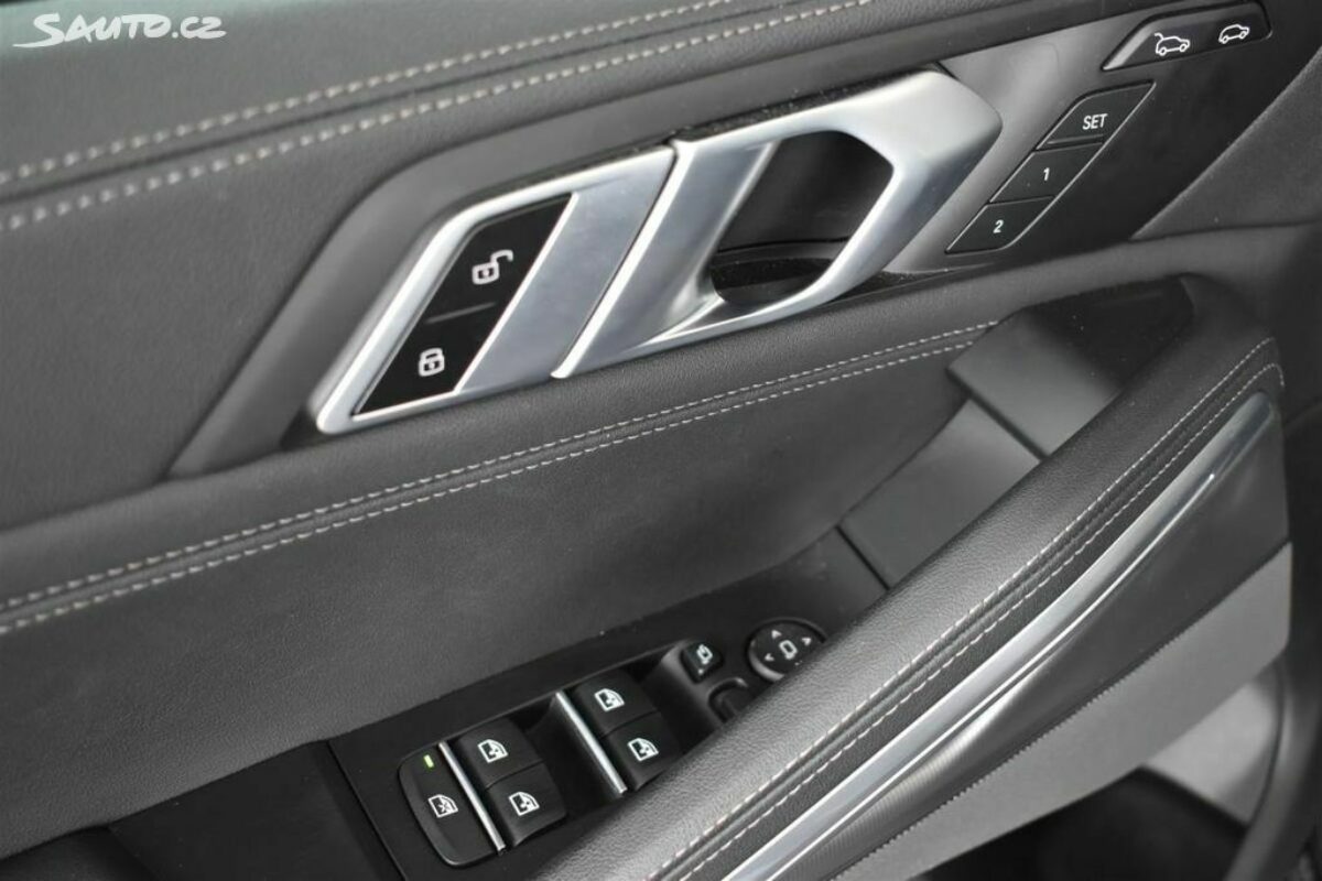 Fotografie vozu - klik pro zvětšení