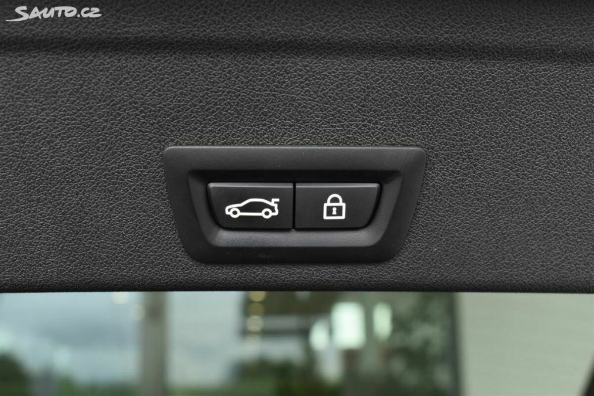 Fotografie vozu - klik pro zvětšení