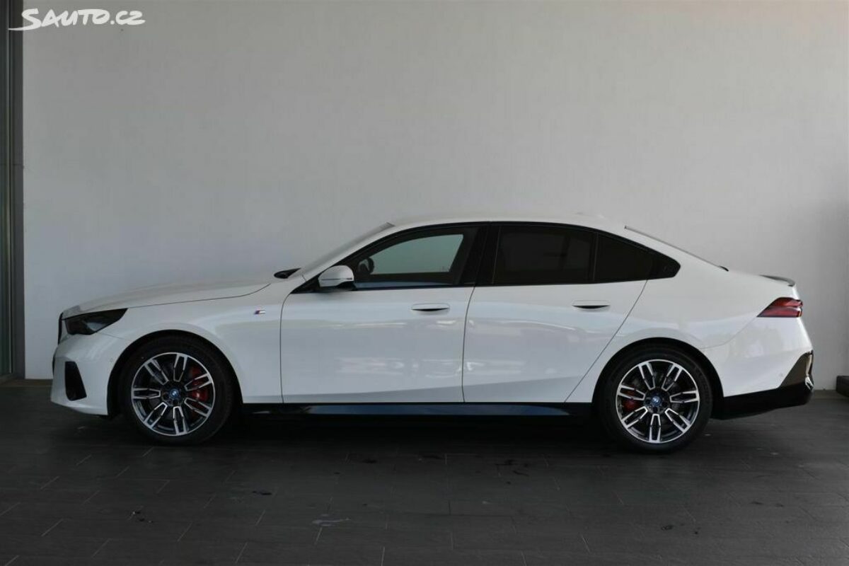 Fotografie vozu - klik pro zvětšení