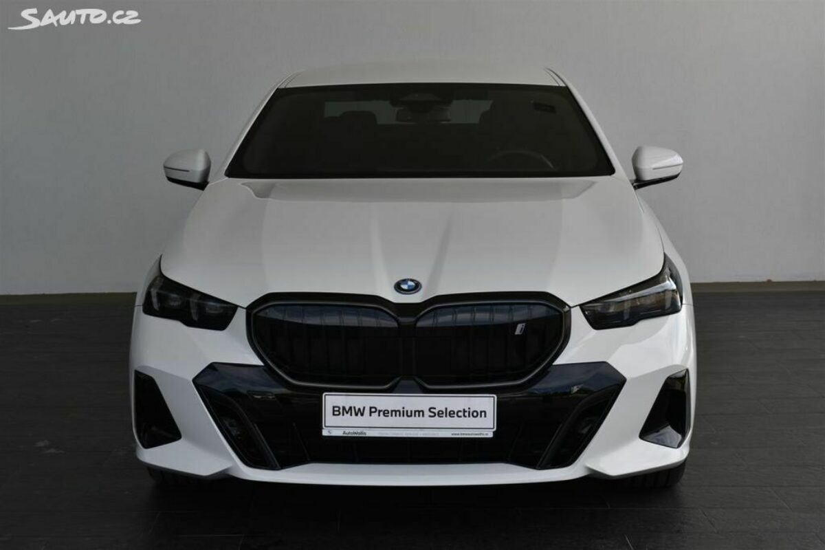 Fotografie vozu - klik pro zvětšení