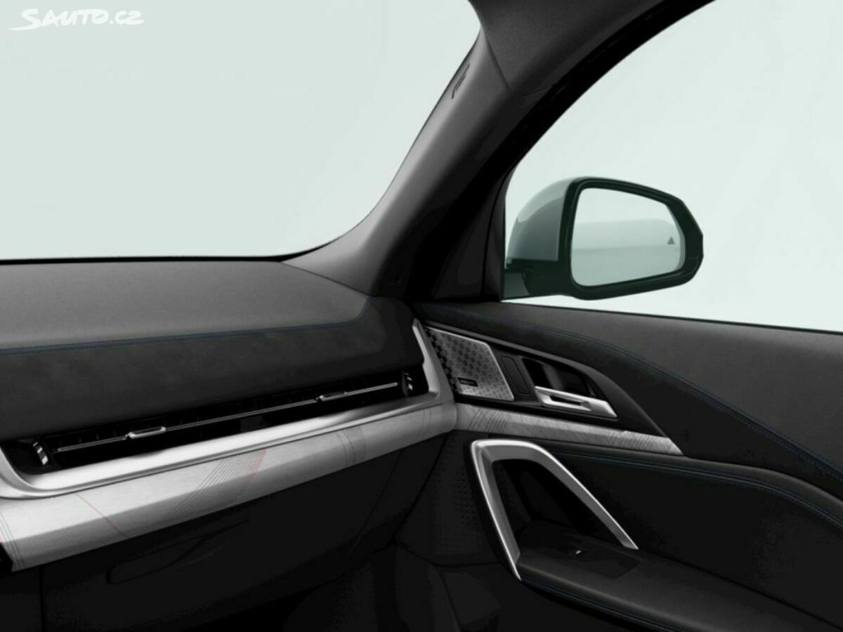 Fotografie vozu - klik pro zvětšení