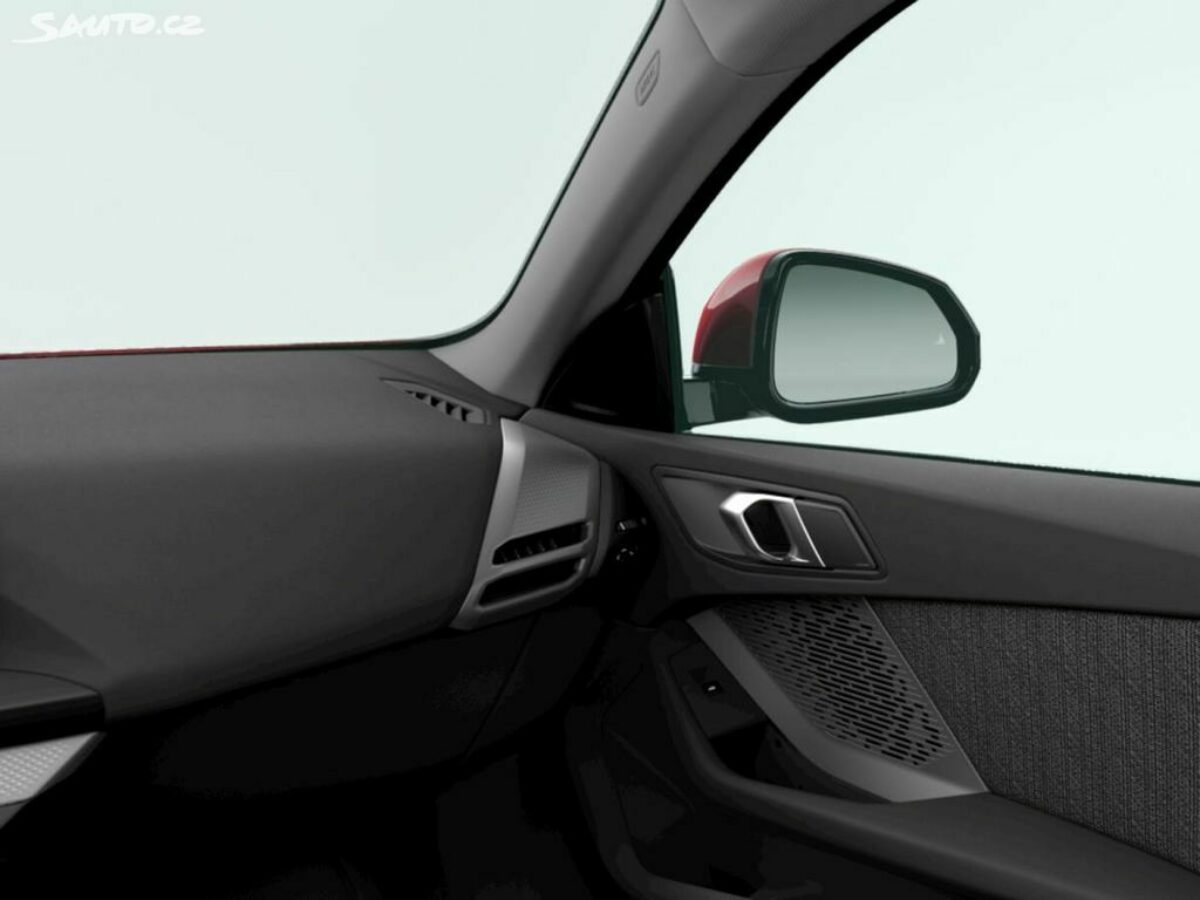 Fotografie vozu - klik pro zvětšení