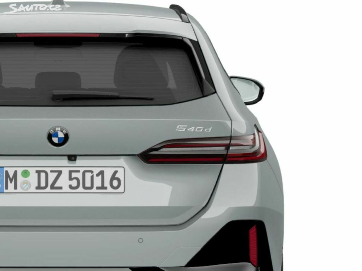 Fotografie vozu - klik pro zvětšení