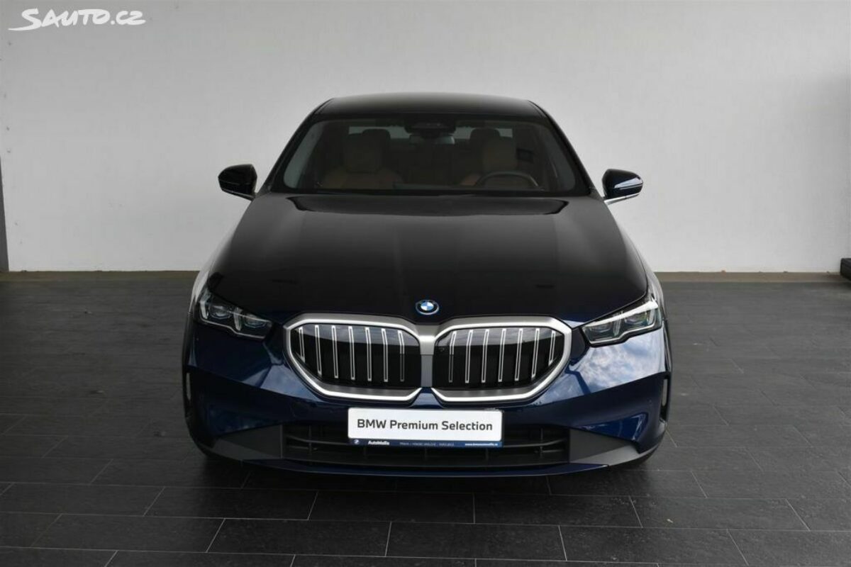 Fotografie vozu - klik pro zvětšení