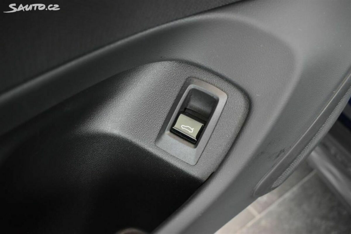 Fotografie vozu - klik pro zvětšení