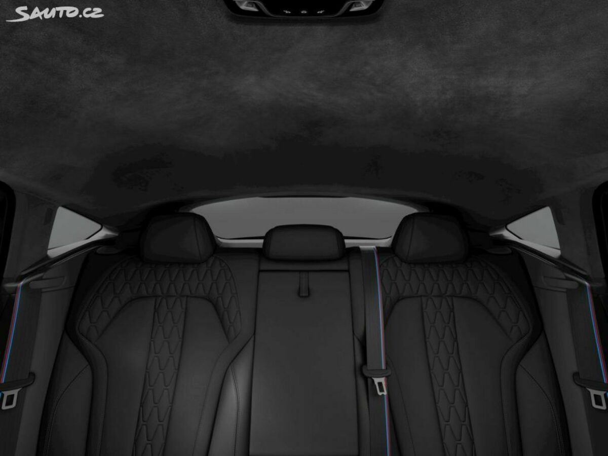 Fotografie vozu - klik pro zvětšení