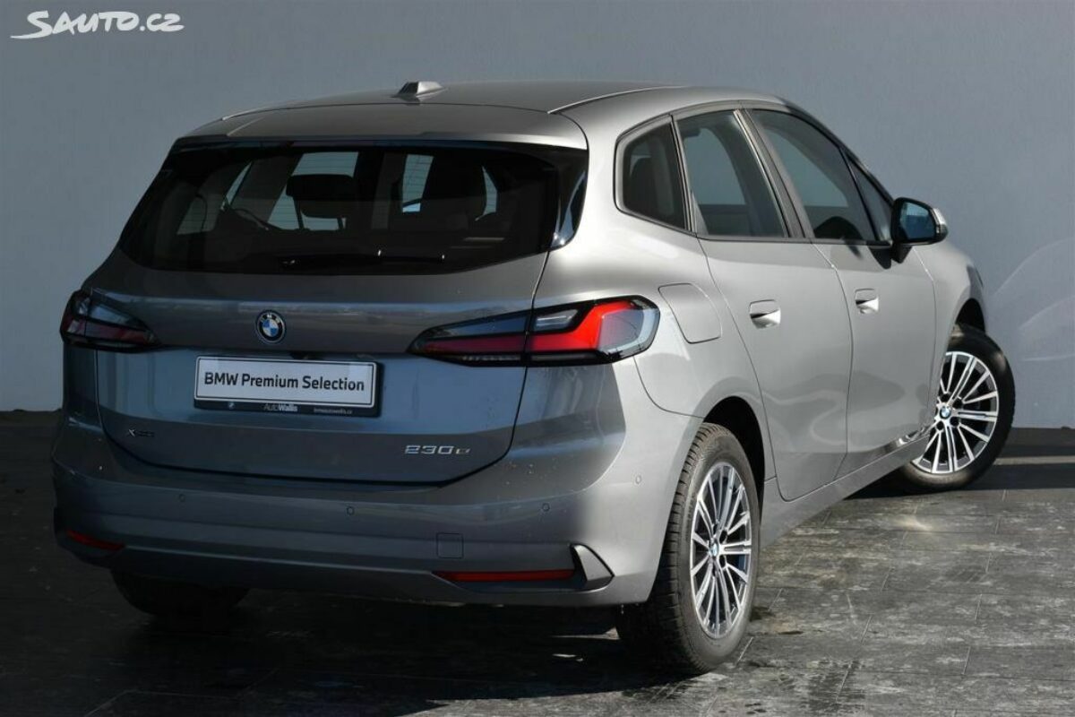 Fotografie vozu - klik pro zvětšení