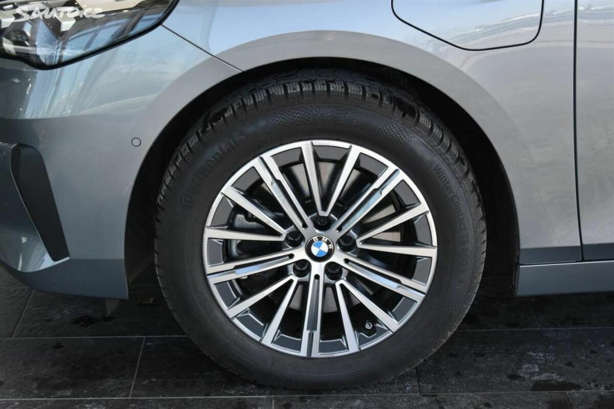 Fotografie vozu - klik pro zvětšení