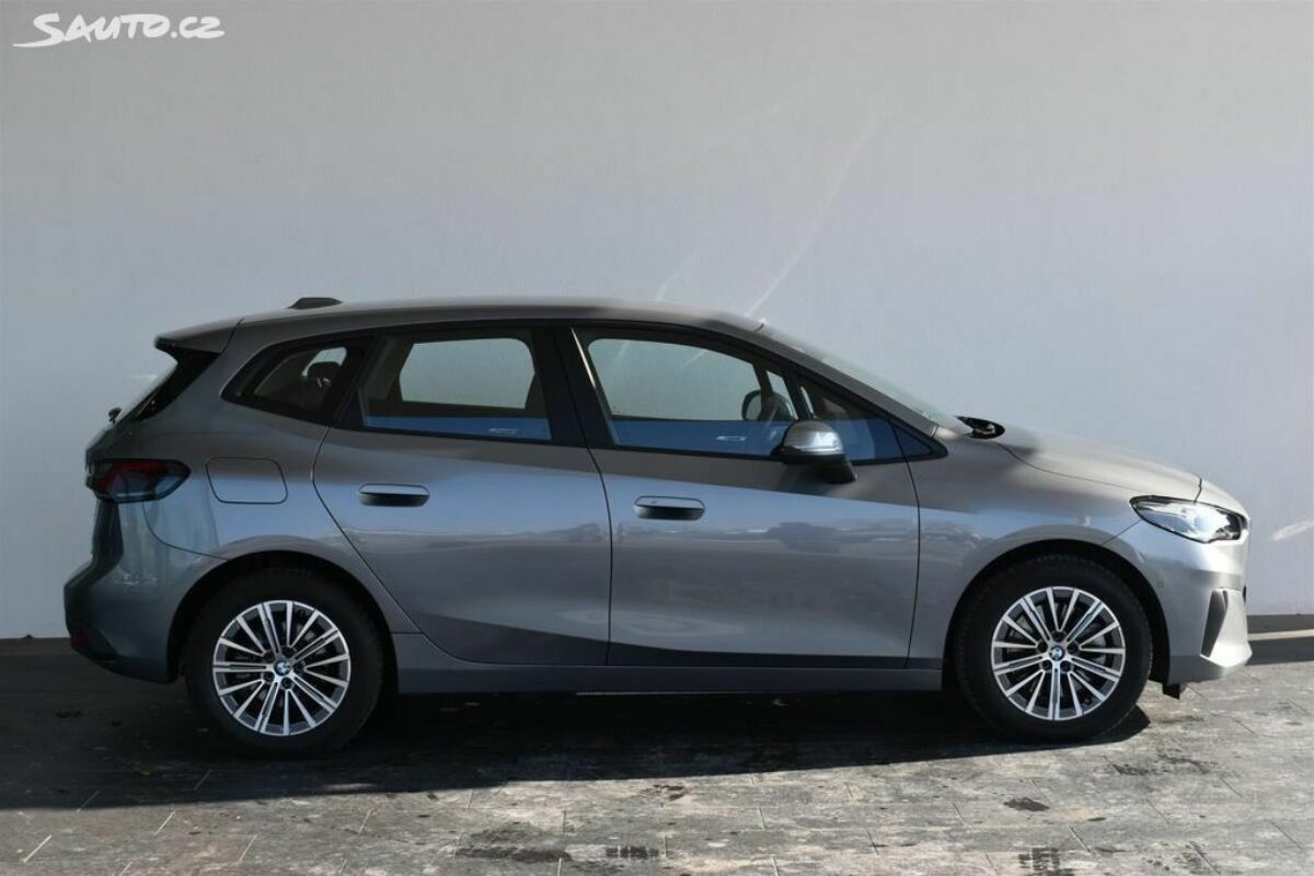 Fotografie vozu - klik pro zvětšení