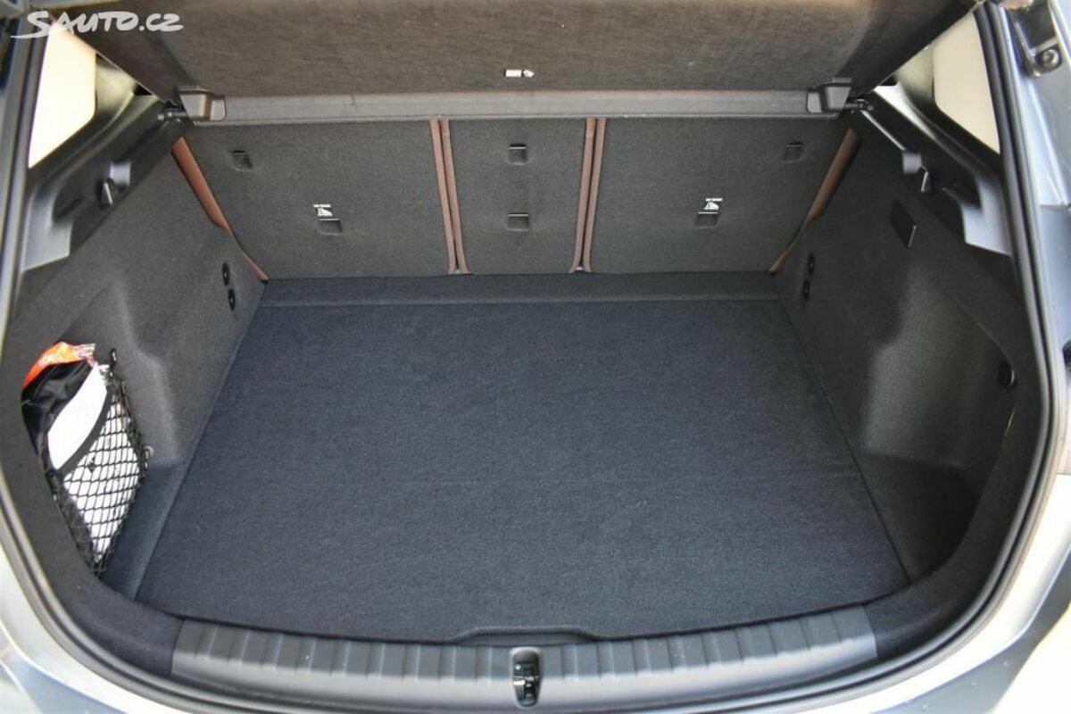 Fotografie vozu - klik pro zvětšení