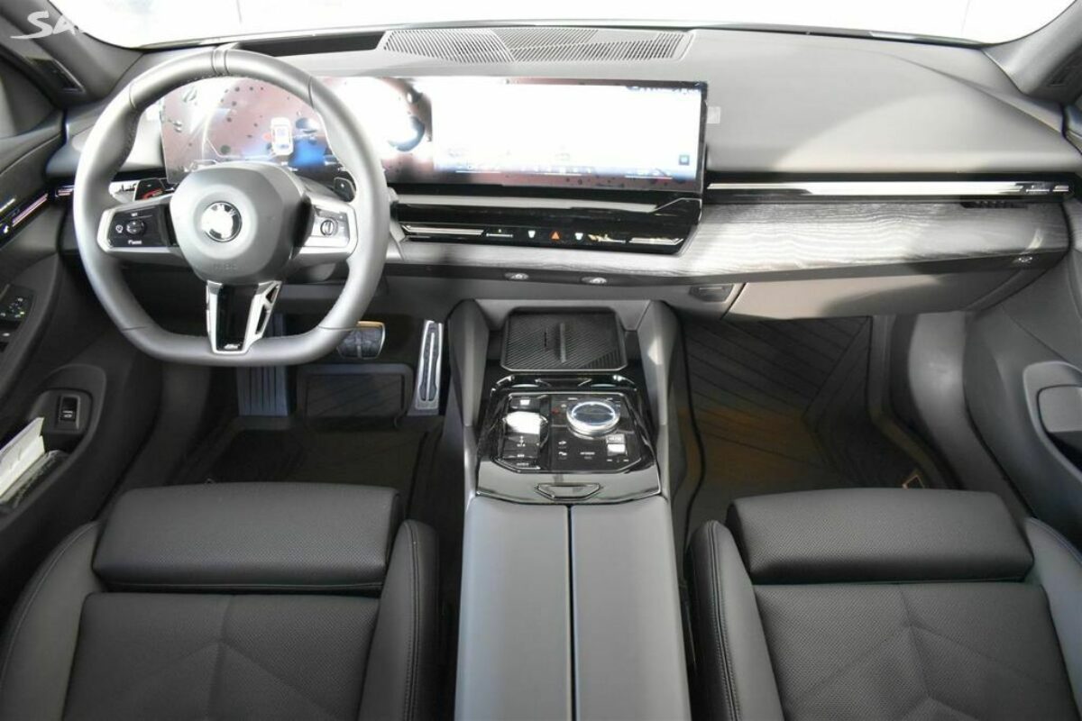 Fotografie vozu - klik pro zvětšení