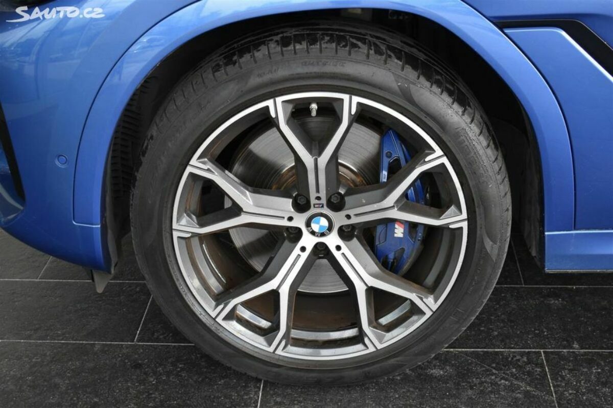 Fotografie vozu - klik pro zvětšení