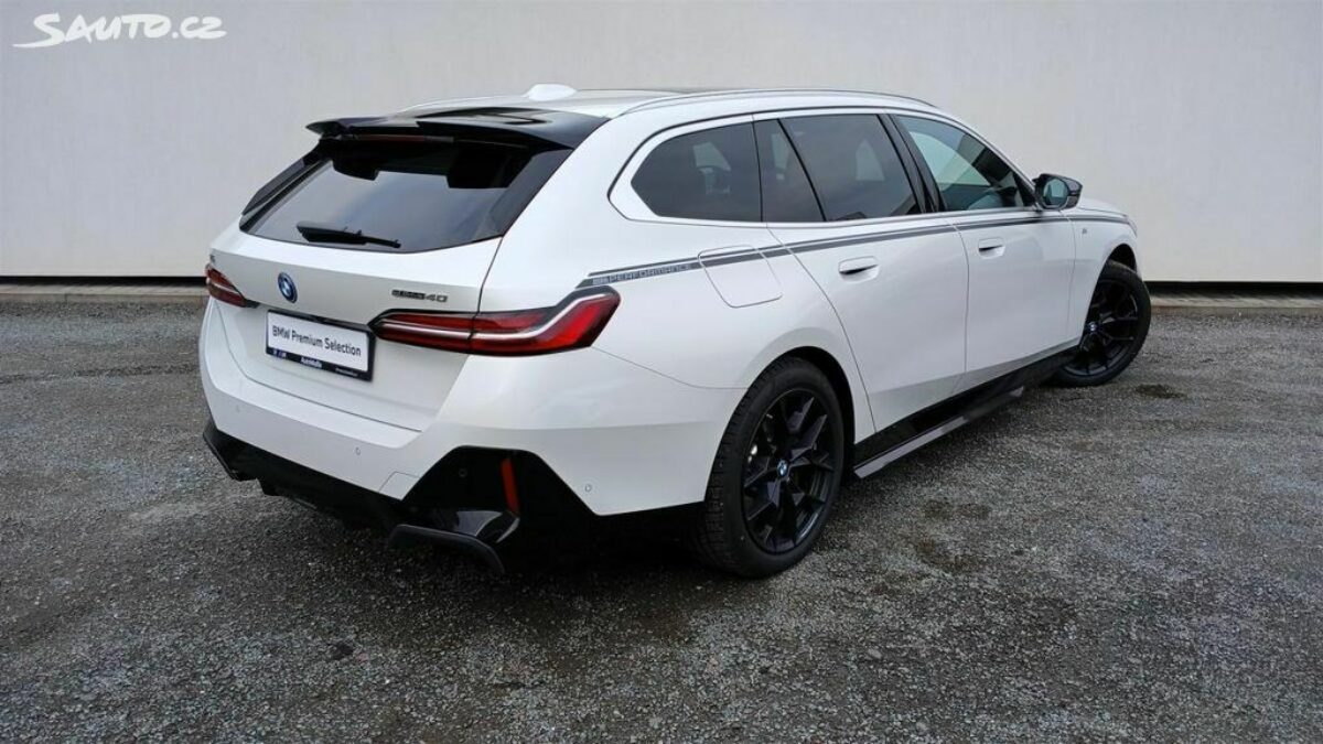 Fotografie vozu - klik pro zvětšení