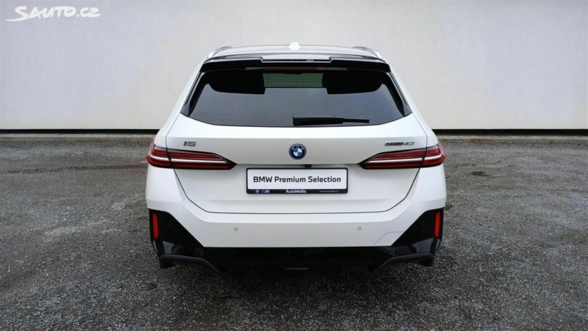 Fotografie vozu - klik pro zvětšení