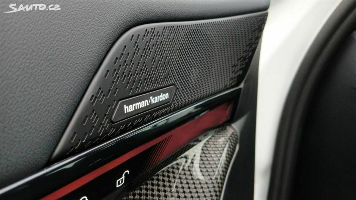 Fotografie vozu - klik pro zvětšení