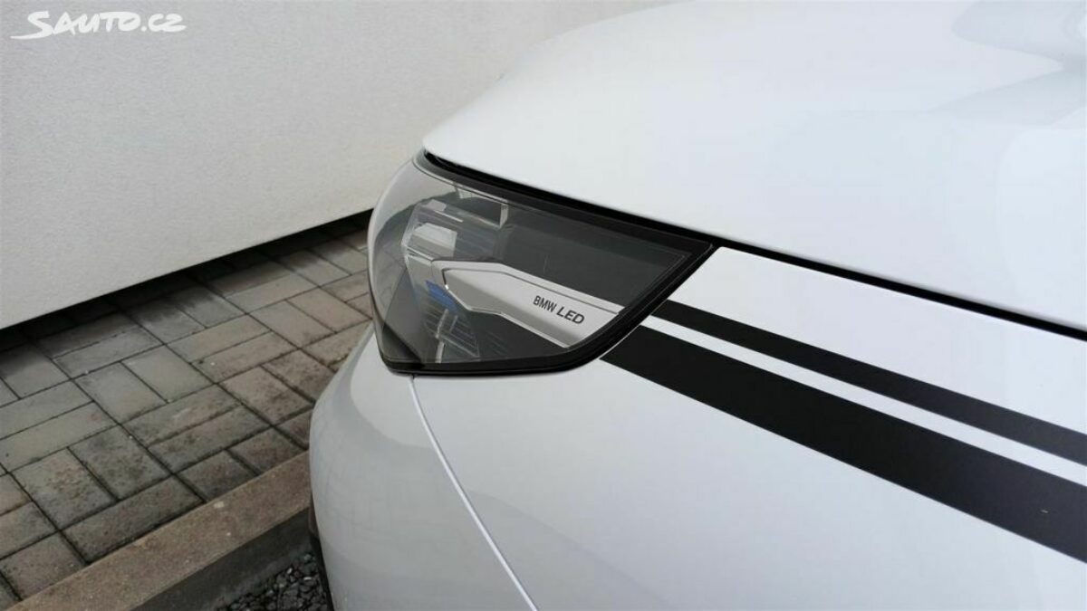 Fotografie vozu - klik pro zvětšení