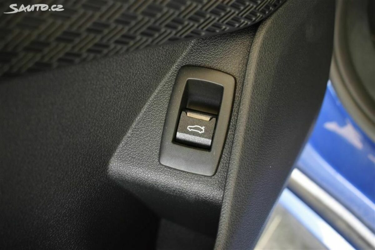 Fotografie vozu - klik pro zvětšení