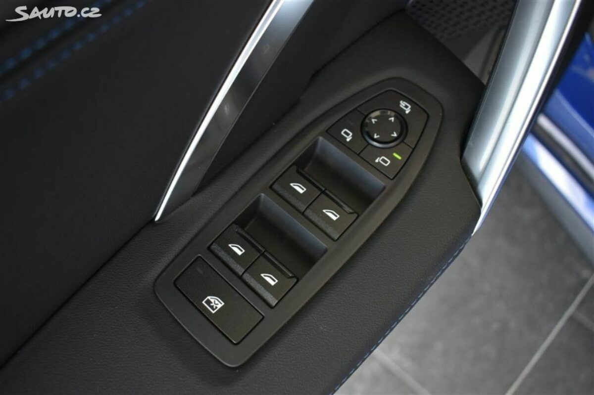 Fotografie vozu - klik pro zvětšení