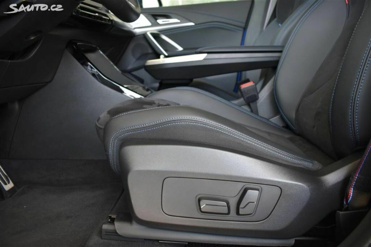 Fotografie vozu - klik pro zvětšení