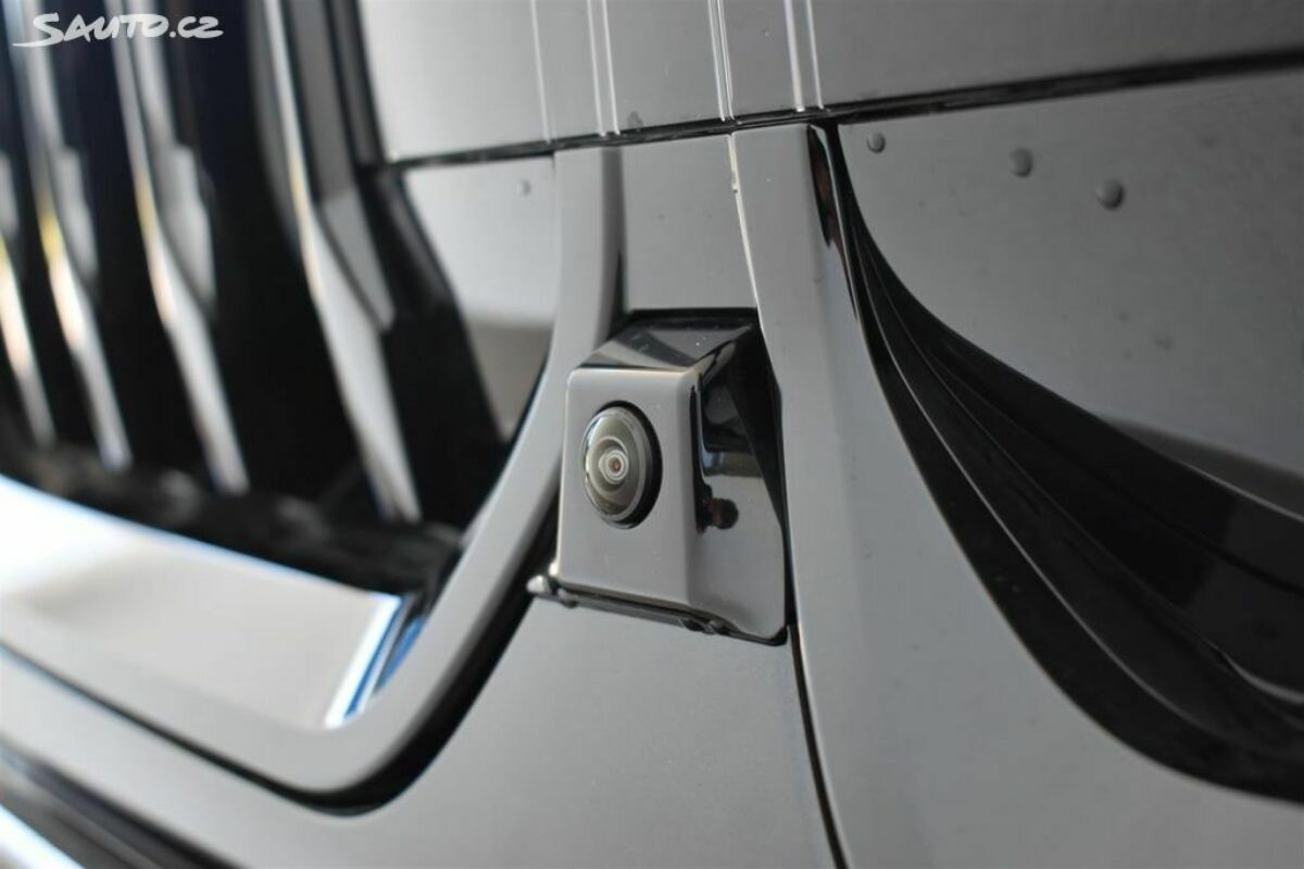 Fotografie vozu - klik pro zvětšení