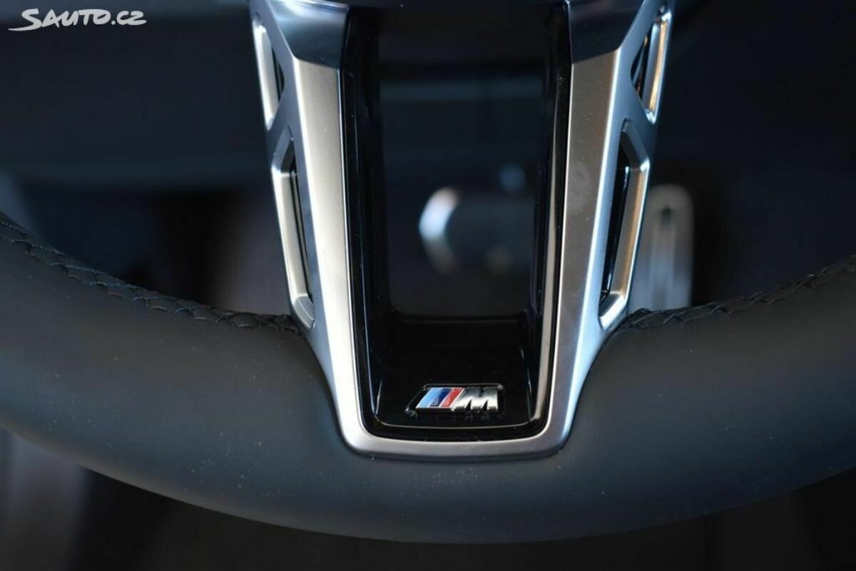 Fotografie vozu - klik pro zvětšení