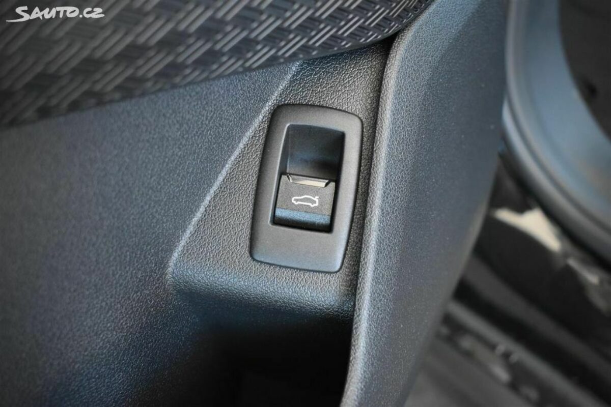 Fotografie vozu - klik pro zvětšení