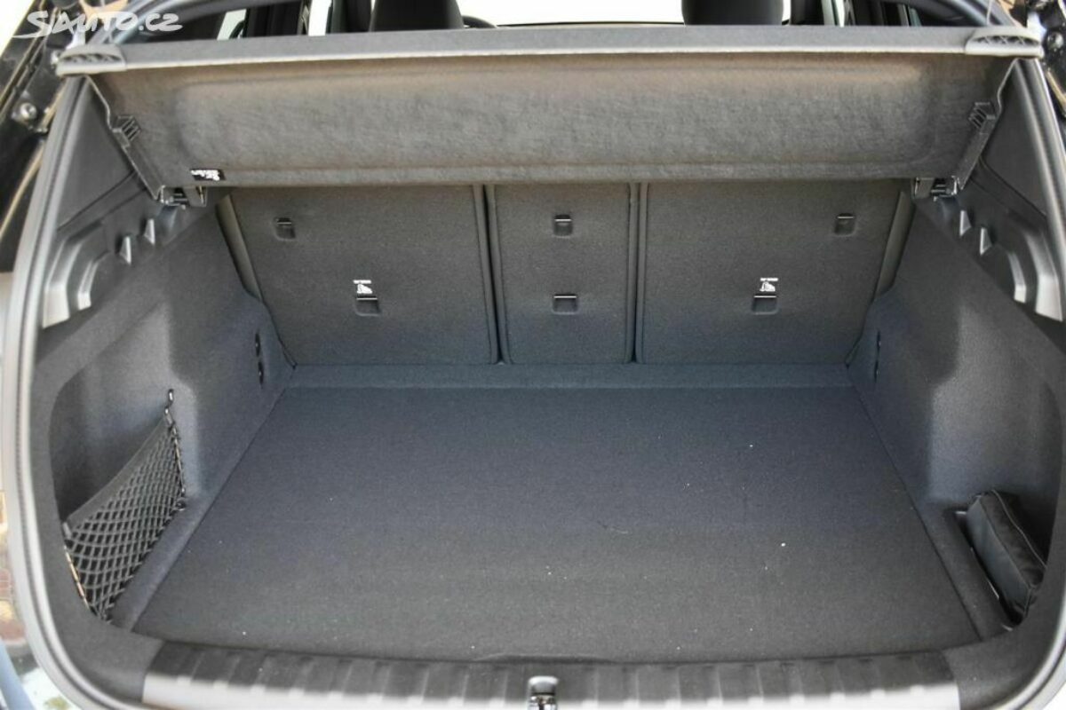 Fotografie vozu - klik pro zvětšení