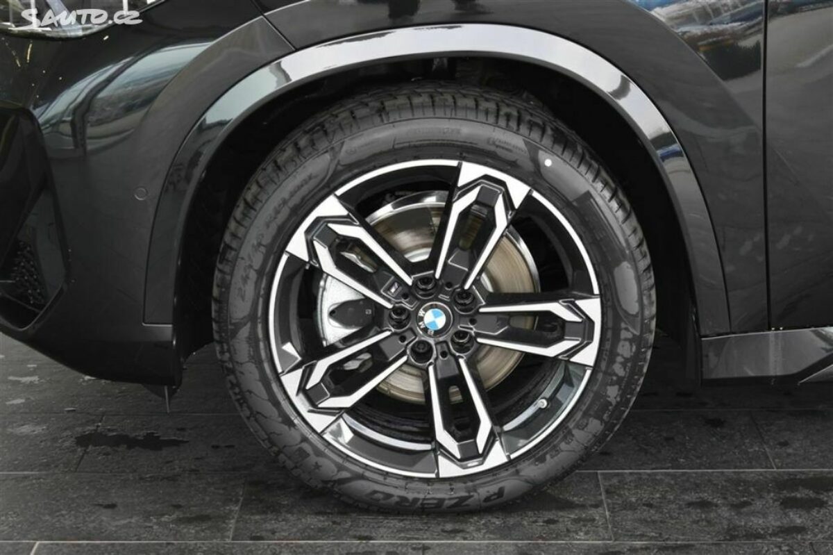 Fotografie vozu - klik pro zvětšení