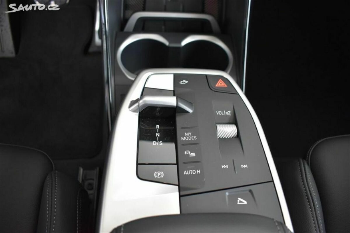 Fotografie vozu - klik pro zvětšení