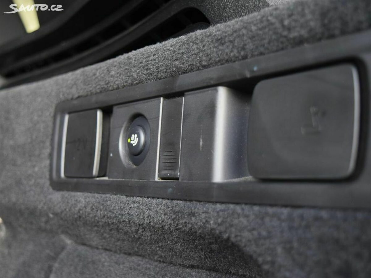 Fotografie vozu - klik pro zvětšení