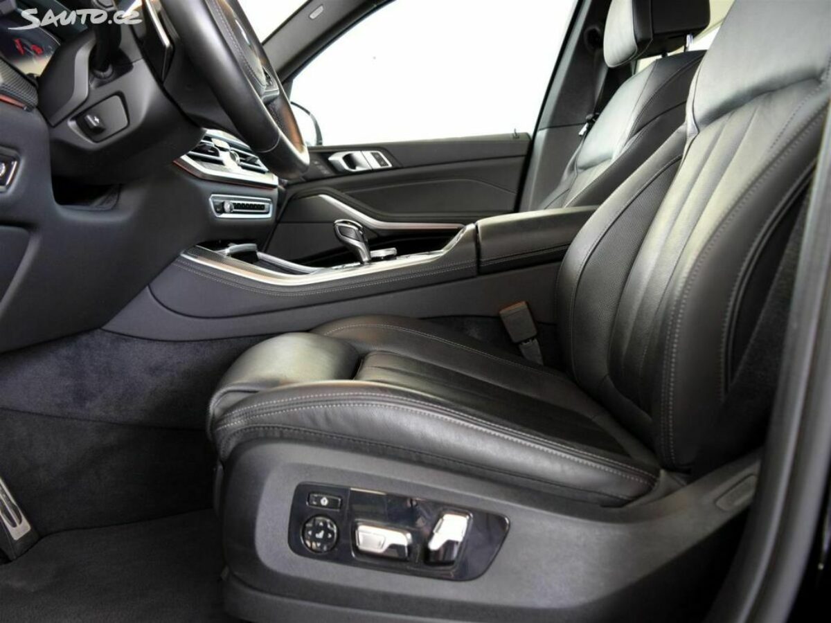 Fotografie vozu - klik pro zvětšení