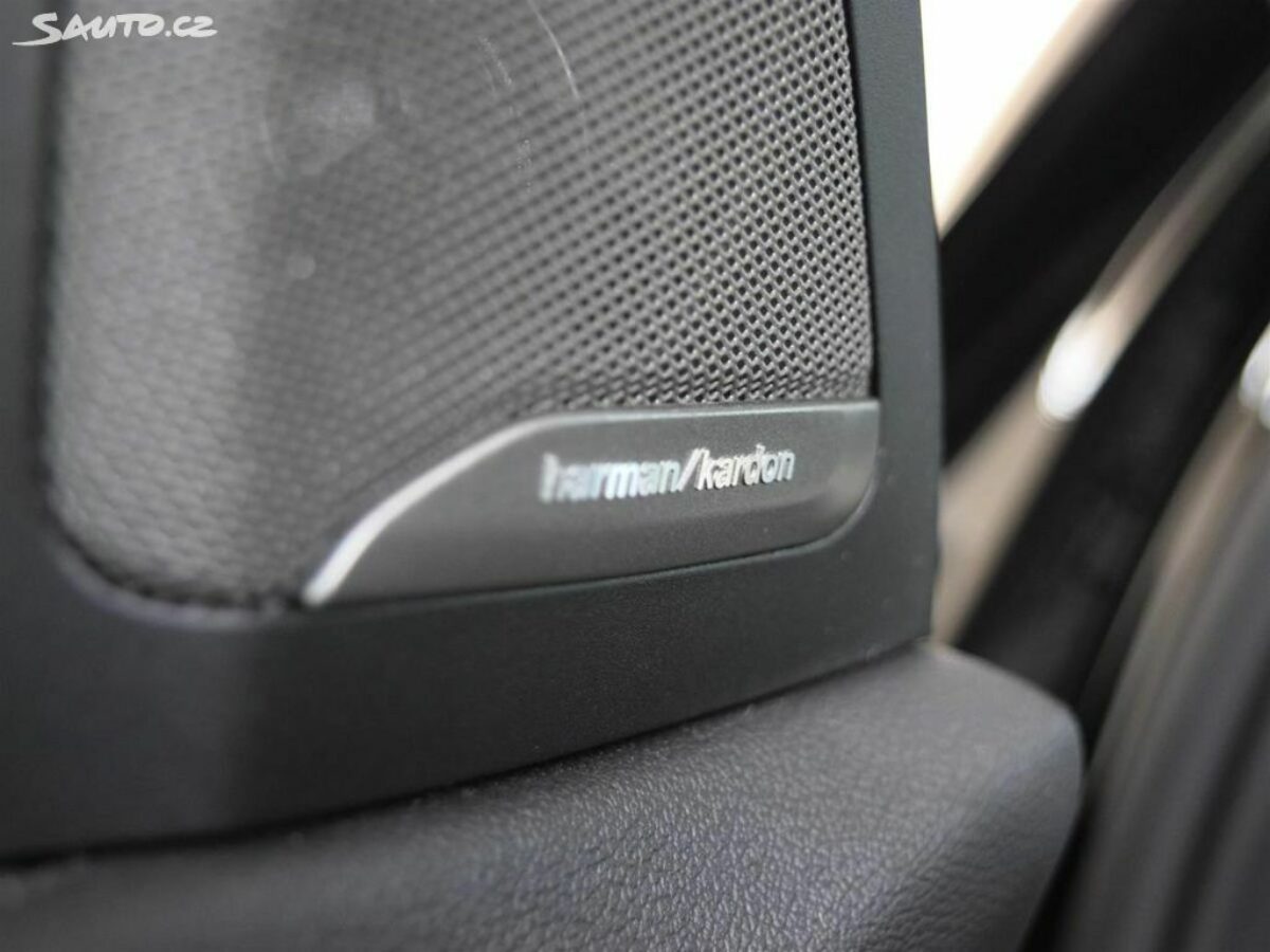 Fotografie vozu - klik pro zvětšení