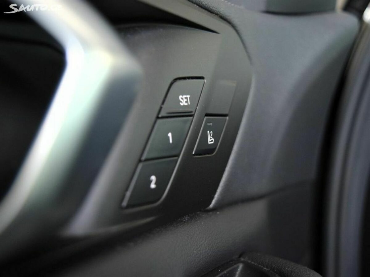 Fotografie vozu - klik pro zvětšení