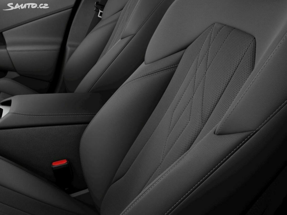 Fotografie vozu - klik pro zvětšení