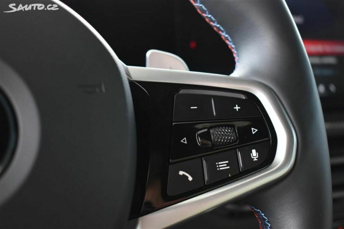 Fotografie vozu - klik pro zvětšení