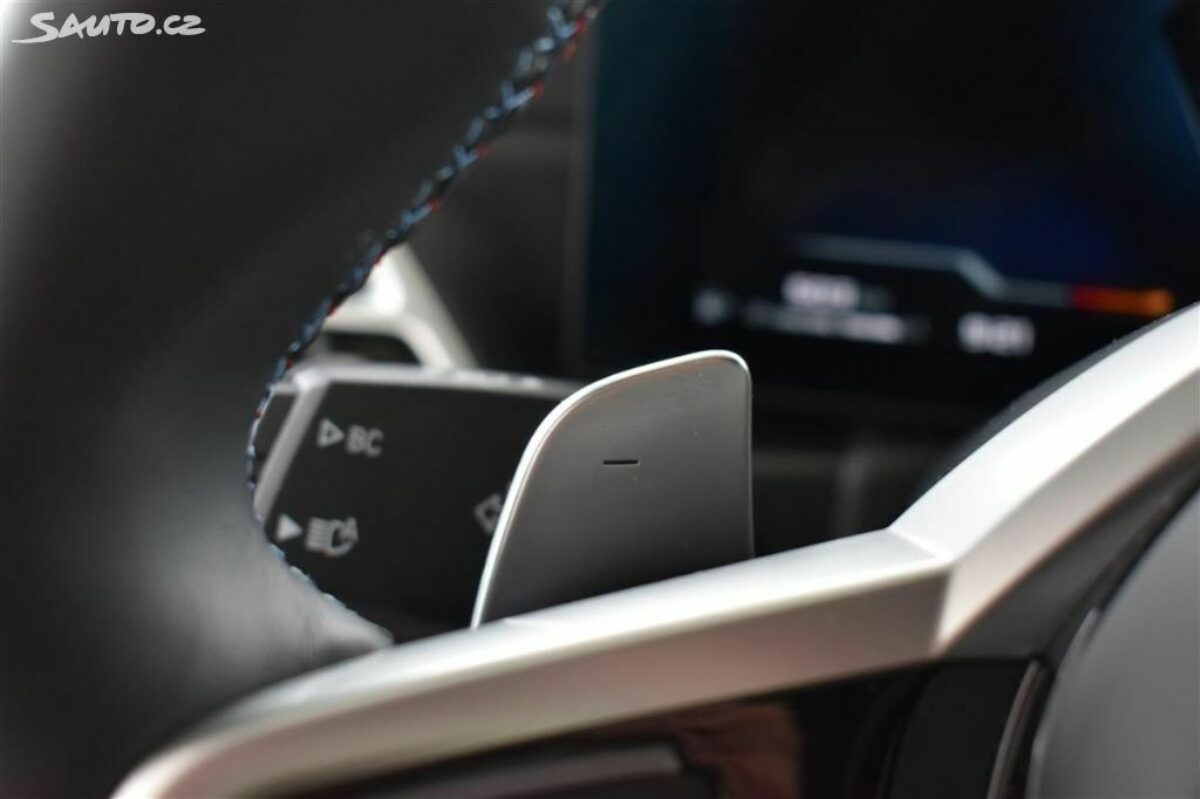 Fotografie vozu - klik pro zvětšení