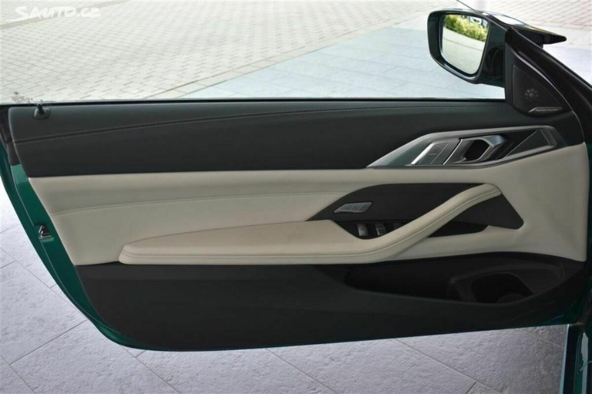 Fotografie vozu - klik pro zvětšení