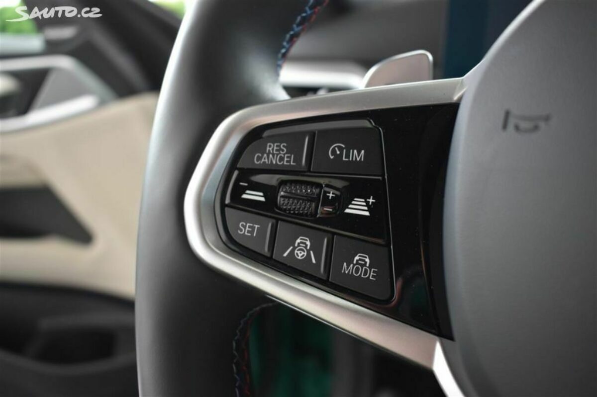 Fotografie vozu - klik pro zvětšení