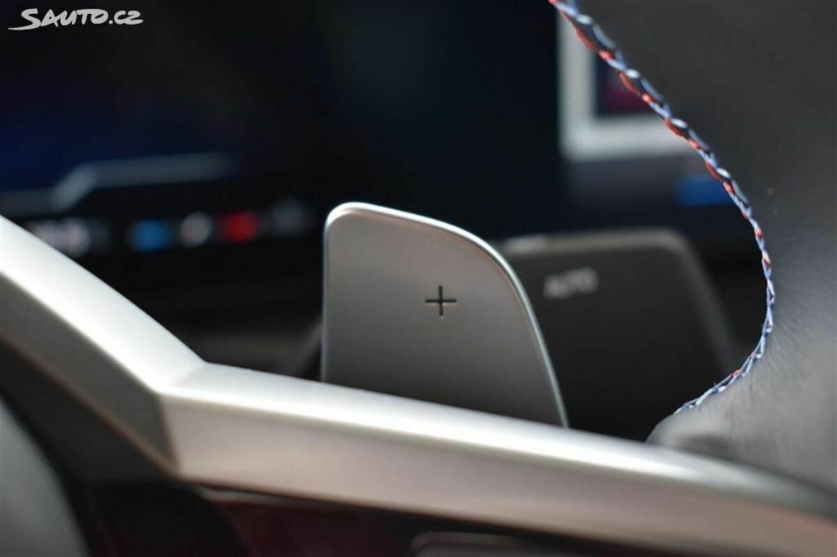 Fotografie vozu - klik pro zvětšení