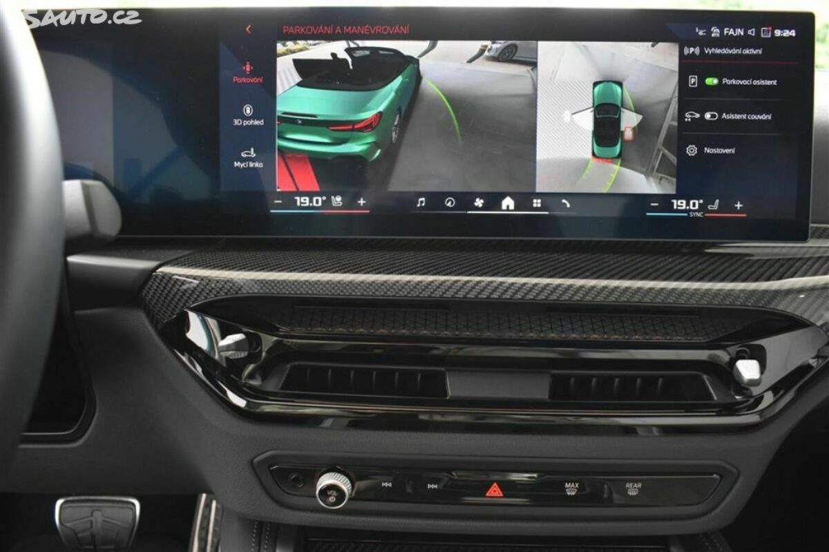 Fotografie vozu - klik pro zvětšení