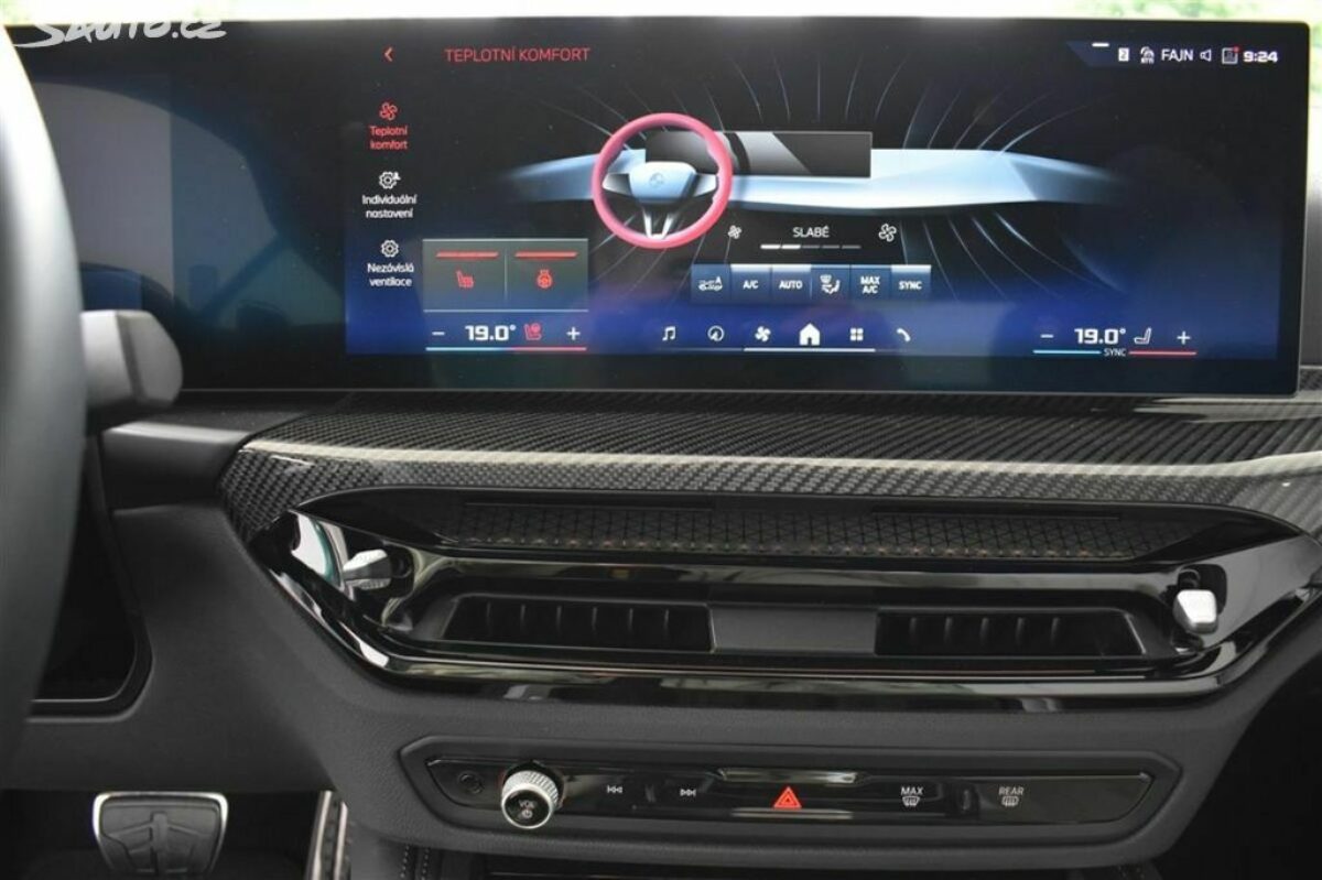 Fotografie vozu - klik pro zvětšení