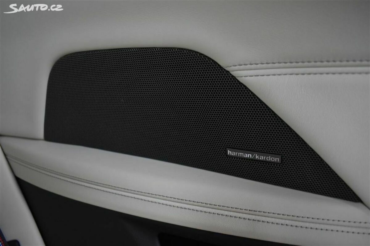 Fotografie vozu - klik pro zvětšení