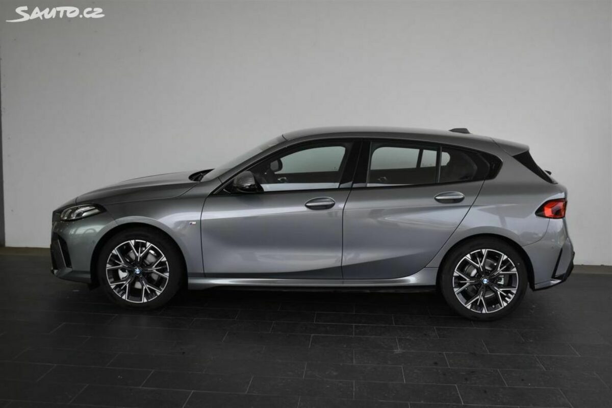 Fotografie vozu - klik pro zvětšení