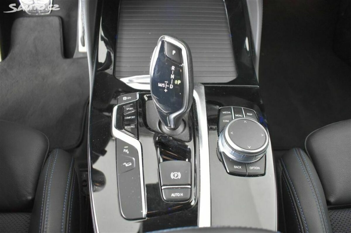 Fotografie vozu - klik pro zvětšení