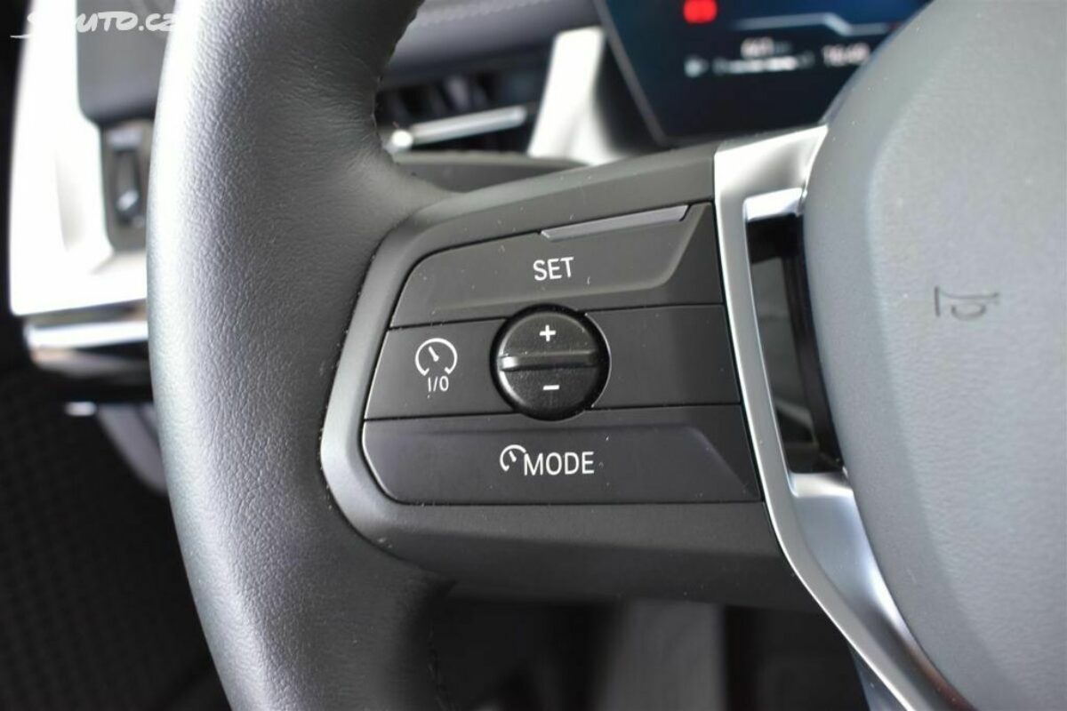 Fotografie vozu - klik pro zvětšení