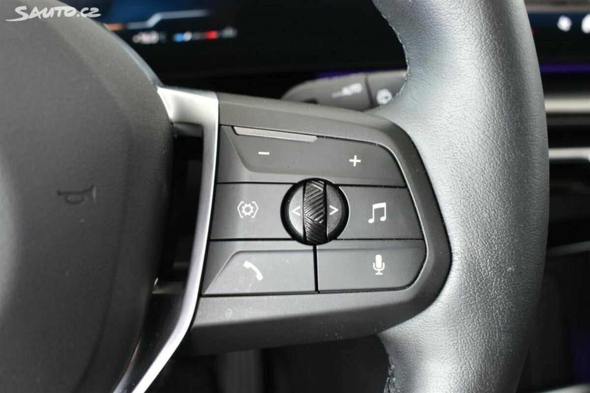 Fotografie vozu - klik pro zvětšení