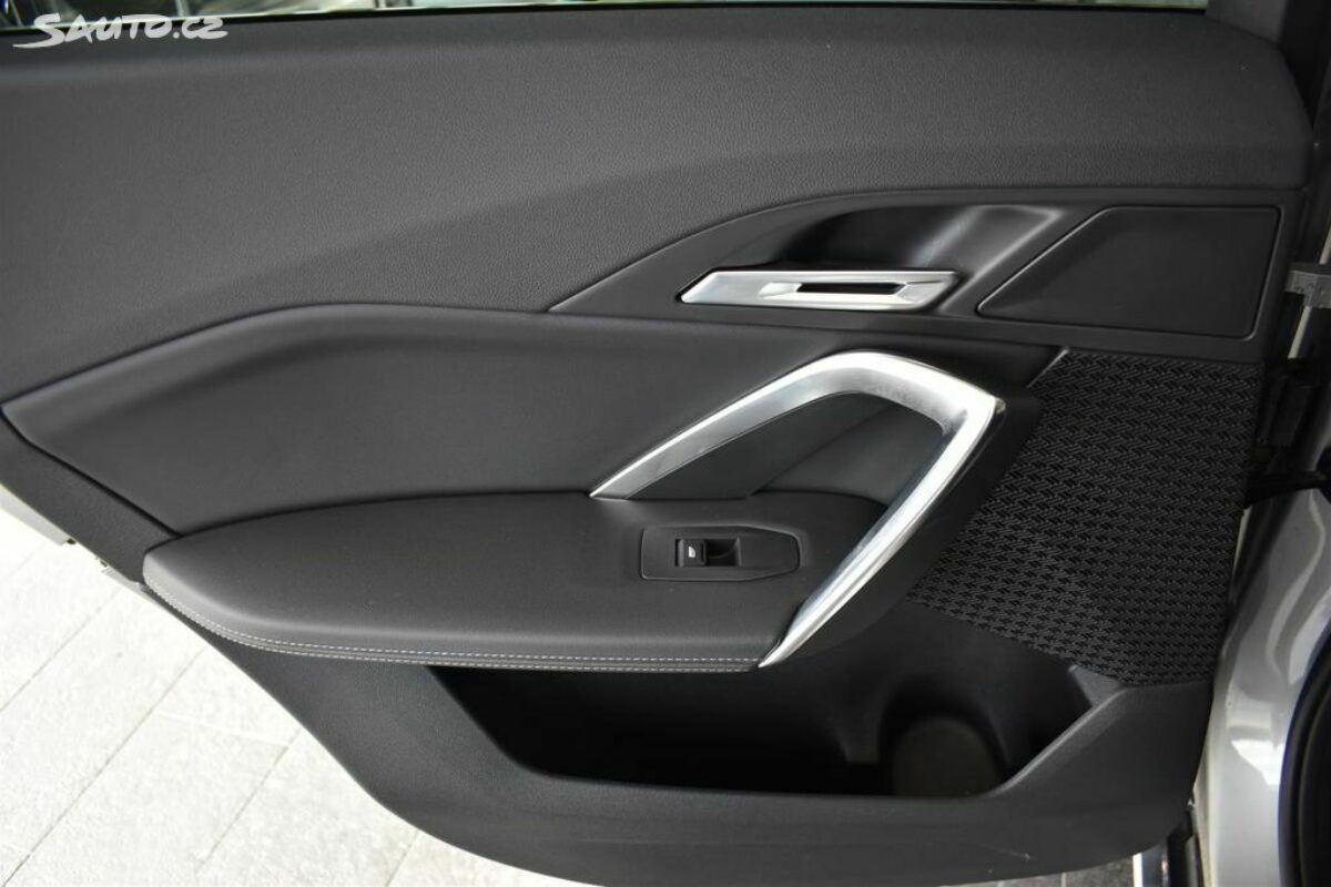 Fotografie vozu - klik pro zvětšení