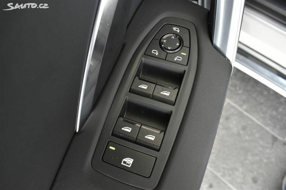 Fotografie vozu - klik pro zvětšení